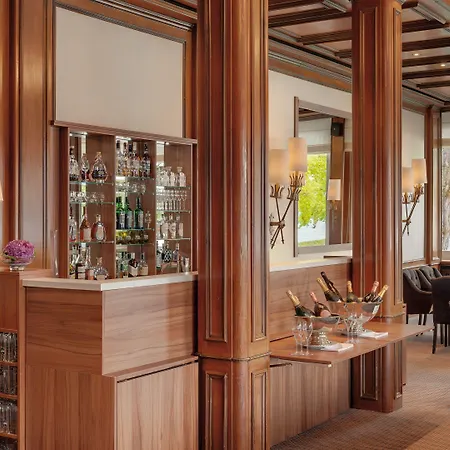 호텔 Rheinhotel Dreesen 4*