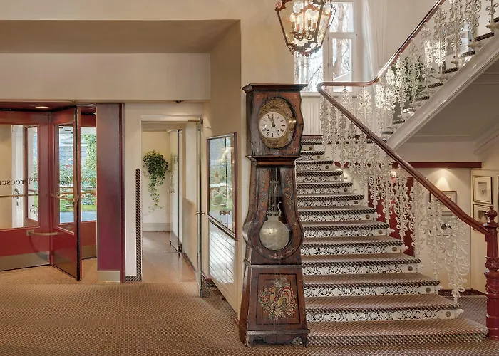 Hotel Rheinhotel Dreesen 4*